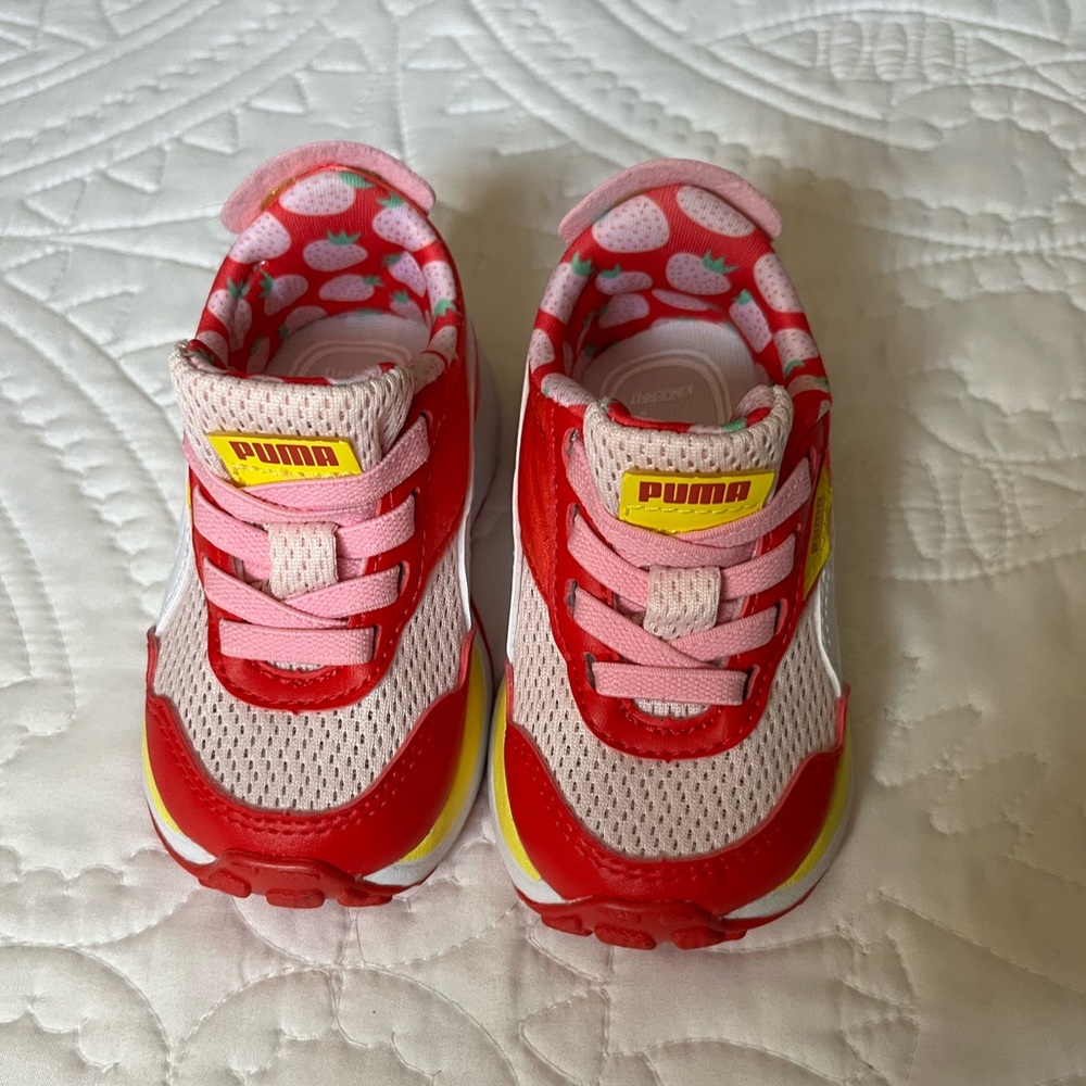Infant Puma sneakers